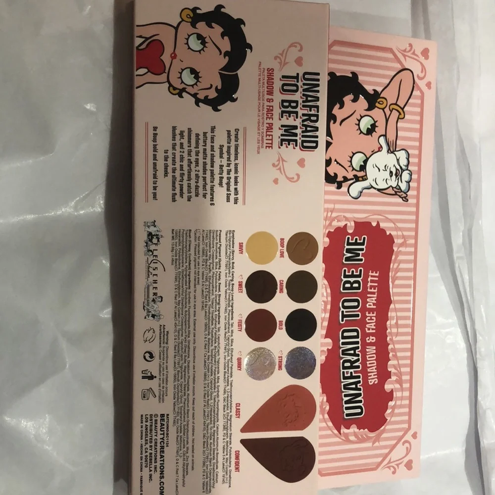 Betty Boop unafraid to‎ be me 10 shases eyeshadow and face mirrored palette new